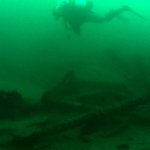 Mittschiffs ist ein Tr&uuml;mmerfeld