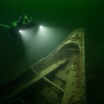 Die Kaffe am Bug des Dornbuschwracks ausgeleuchtet zur SfM-Dokumentation, Foto mit Genehmigung durch Dr. Florian Huber